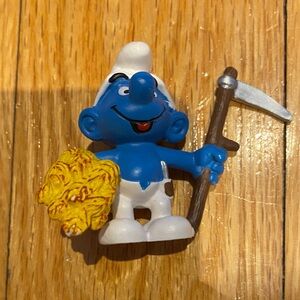 Vintage 1981  Smurf Figurine with Scythe